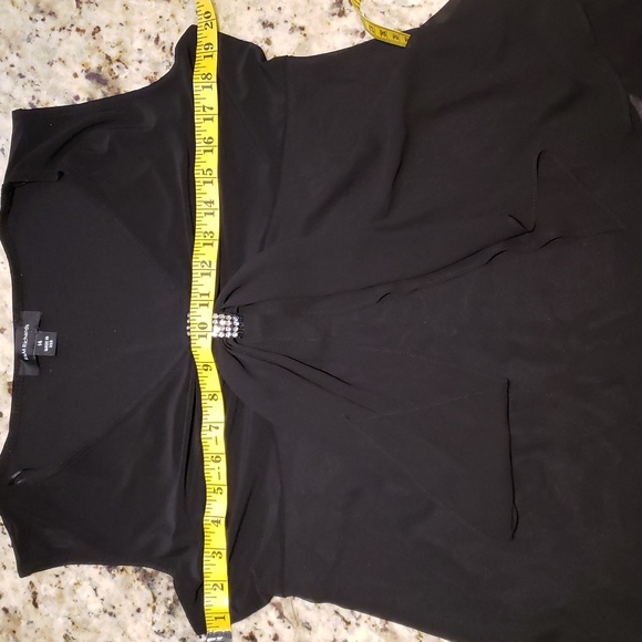 R&M Richards Top - Picture 8 of 8